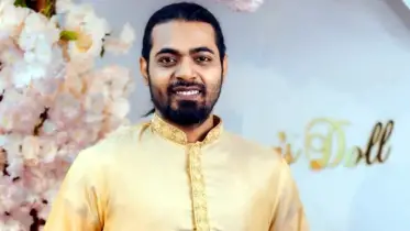 “আঘাত” শিরোনামে নতুন গান গাইলেন আরফিন রুমি