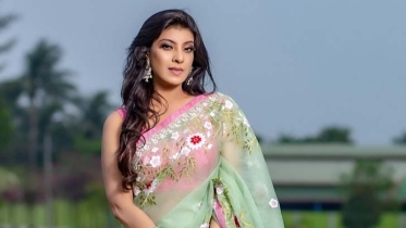 সাদিয়া ইসলাম মৌয়ের নতুন অভিজ্ঞতা: ‘গহীন অতল’ ওয়েব ফিল্মে প্রধান চরিত্রে