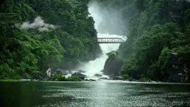 ঈদের ছুটিতে ঝড়বৃষ্টির তাণ্ডবে পর্যটকশূন্য হওয়ার সম্ভাবনা