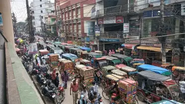 টাঙ্গাইলে ভিক্টোরিয়া রোডে তীব্র যানজট: জনদুর্ভোগে নিত্যদিন টাঙ্গাইলবাসী
