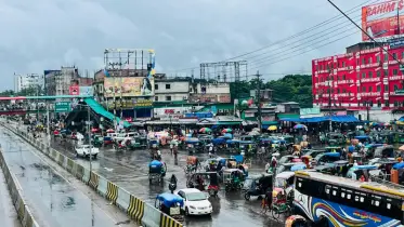 টানা বৃষ্টিতে বিপর্যস্ত মানিকগঞ্জের জনজীবন ভোগান্তিতে নিম্ন আয়ের মানুষ 