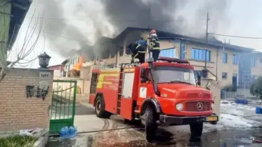 ইরানে আবারও ভয়াবহ বিস্ফোরণ: মাশহাদ শহরে ধোঁয়ার কুণ্ডলি