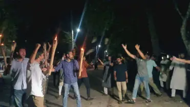 শাহবাগ বিরোধী ছাত্র-ঐক্যের মিছিলে হামলার নিন্দা ও প্রতিবাদ