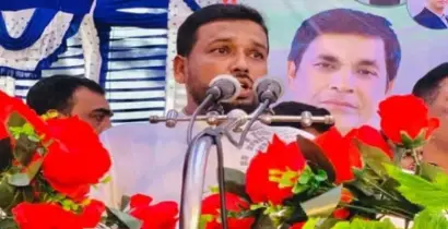 আওয়ামী লীগ নেতার হুমকি ‘পুলিশ যদি আসে, তোরে আমি খাইছি’