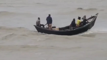 ৮৪ ঘন্টা সাগরে ভাসার পর আশঙ্কাজনক অবস্থায় ১০ জেলে উদ্ধার, নিখোঁজ পাঁচ জনের চার জনের মৃত্যু