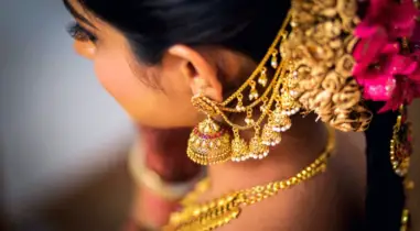 হঠাৎ আবারও বাড়লো স্বর্ণের দাম, ২২ ক্যারেটের ভরিতে ২,৪১৫