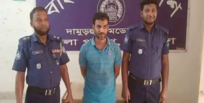বিয়ের আশ্বাস দিয়ে ‘ধর্ষণ’, অভিযুক্ত প্রভাষককে ধরিয়ে দিল ভুক্তভোগী ছাত্রী