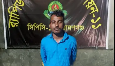 শিশুকে জিম্মি করে গৃহবধূকে গণধর্ষণের ঘটনায় যুবক গ্রেপ্তার