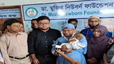 নারায়ণগঞ্জে ডাস্টবিন থেকে কুড়িয়ে পাওয়া নবজাতক এক শিশু পেলো মায়ের কোল