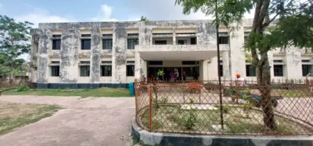 চিকিৎসক শূণ্য কুয়াকাটা ২০ শয্যার হাসপাতাল, পর্যটকসহ সাধারণ মানুষের চিকিৎসা সেবা বন্ধ