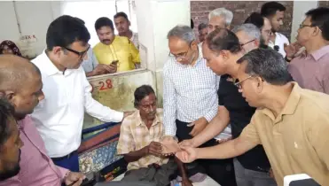 বিএনপি ক্ষমতায় না ফেরা পর্যন্ত ভাত না খাওয়ার প্রতিজ্ঞা করা নিজামকে উন্নত চিকিৎসার জন্য ঢাকায় নিয়ে গেল বিএনপি