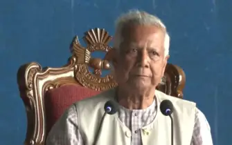 আমি যুদ্ধবিরোধী মানুষ,  যুদ্ধের হুমকিতে প্রস্তুতি না নেয়া আত্নঘাতী: প্রধান উপদেষ্টা