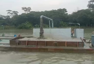 তুলাতলা নদীতে ইজারা ছাড়া অবৈধ বালু উত্তোলন, হুমকির মুখে পরিবেশ ও নদীতীরবর্তী এলাকা