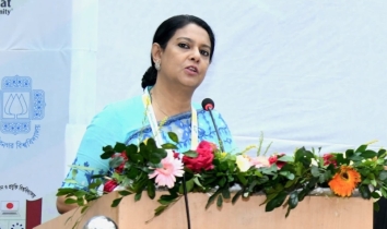 প্রকল্প বাস্তবায়নে পরিবেশ রক্ষাকে সর্বোচ্চ গুরুত্ব দিতে হবে: রিজওয়ানা হাসান