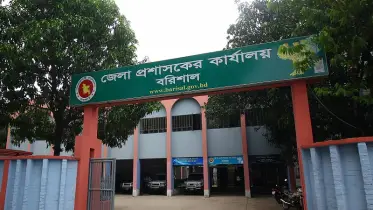 ঘুষ কম দেয়ায় সেবা প্রত্যাশীকে মারধর করে মাথা ফাটিয়ে দেয়ার অভিযোগ