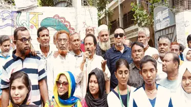 সিরাজগঞ্জে জাতীয় সংগীত গেয়েই ‘অবমাননার’ প্রতিবাদ শিক্ষার্থীদের  