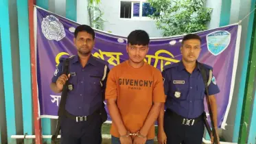 সন্ত্রাসী কর্মকাণ্ডে জড়িত থাকায় নিজ ছেলেকে পুলিশে দিলেন বিএনপি নেতা
