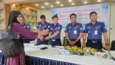 কুমিল্লায় ১২০ টাকায় পুলিশ কনস্টেবল পদে চাকরি পেলেন ৭৫ জন