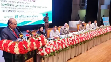 সাবেক প্রধানমন্ত্রী শেখ হাসিনা ও তার সন্তান, ভগ্নি এবং তার সন্তানদের বিরুদ্ধে মামলা দায়ের করা হয়েছে : দুদক চেয়ারম্যান