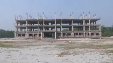 রাঙ্গাবালীর সরকারি হাসপাতালের নির্মাণ কাজ বন্ধ; চিকিৎসা সেবা থেকে বঞ্চিত দুই লাখ মানুষ