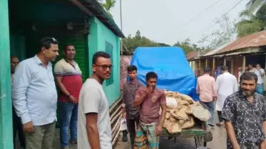 কালোবাজারে ওএমএসের চাল বিক্রির দায়ে নিষিদ্ধ আ. লীগ নেতা আটক, চাল জব্দ