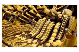 বিশ্বজুড়ে কমছে ডলার সোনার বাজার উর্ধ্বমুখী 