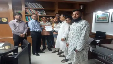 ঝিনাইদহে রেলপথ চাই বাস্তবায়ন পরিষদের জেলা প্রশাসকের কাছে স্মারকলিপি প্রদান
