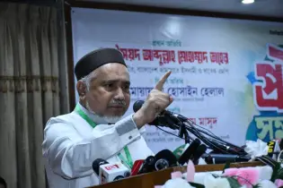 জাতীয় স্বার্থে অন্তর্বর্তী সরকারকে টিকিয়ে রাখতে হবে: ডা. তাহের