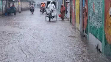 উপকূলজুড়ে অবিরাম বৃষ্টিতে নিম্নাঞ্চলে জলাবদ্ধতা