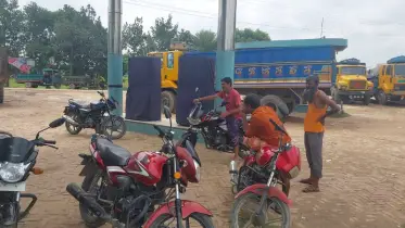 ১০ দফা দাবিতে জয়পুরহাটে পেট্রোল পাম্পে তেল বিক্রি বন্ধ