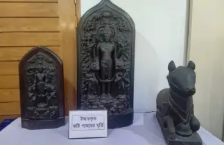 ৩৪ কোটি টাকার কষ্টি পাথর ও বিদেশি মদ সহ গ্রেফতার ৪