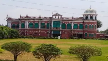 ছুটিতে ঘুরে আসুন নদী খাল-বিল শিক্ষা ও শিল্প নগরী পাবনা থেকে 