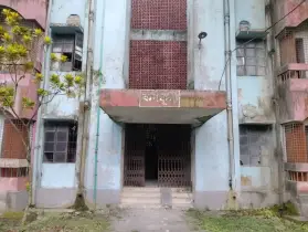 সরকারি নীতিতে ইবির বছরে ক্ষতি ৮০ লাখ, নষ্ট হচ্ছে কোটি টাকার ভবন