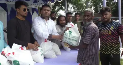 সিরাজগঞ্জে এনসিপির উদ্যাগে অসহায় পরিবারের মাঝে ঈদ সামগ্রী বিতরন