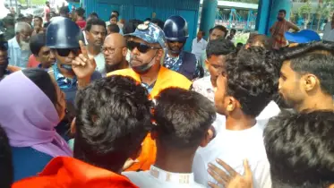 ঈদে ঘরমুখী লঞ্চে অতিরিক্ত যাত্রী পরিবহন: কোস্টগার্ডের সদস্যদের হুমকি