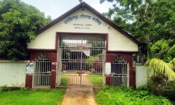 কোরবানির পর বরাদ্দ থাকলেও ব্লিচিং পাউডার দেয়নি পৌরসভা