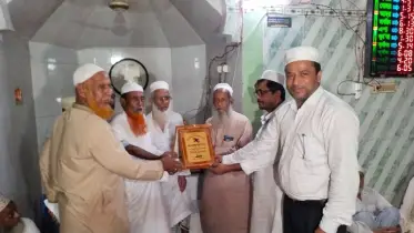 ইমামকে রাজকীয় বিদায় সংবর্ধনা