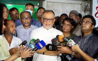 সরকারের বেঁধে দেওয়া দামেই বিক্রি হচ্ছে কোরবানির পশুর চামড়া: বাণিজ্য উপদেষ্টা