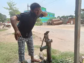 তীব্র গরমে অতিষ্ঠ ঠাকুরগাঁওয়ের জনজীবন