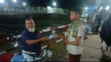 দুই পা নেই: তবুও সংসারের হাল ধরে রেখেছেন চাঁদপুরের রফিজ উদ্দিন