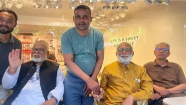 লন্ডনে ১০ মাস পর প্রকাশ্যে সাবেক মন্ত্রী শ ম রেজাউল করিম