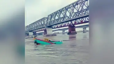 মেঘনায় ডুবল বালুভর্তি ব্ল্যাকহেড নৌকা এমবি রিফাত