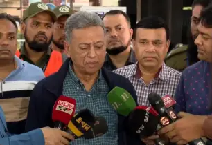 গণতন্ত্র ও দেশের মালিকানা ফেরাতে দ্রুত নির্বাচন চায় বিএনপি: আমীর খসরু