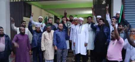 নেত্রকোনায় ’নিষিদ্ধ’ দলের প্রকাশ্য মিছিল, জামায়াতের পাল্টা বিক্ষোভ