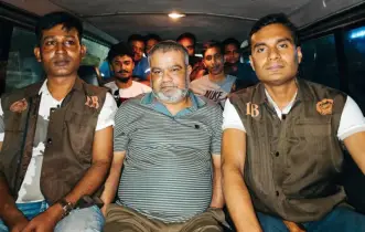 অবশেষে ধরা পড়ল বগুড়ার ত্রাস মতিন সরকার!