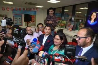 লন্ডনে হাইকমিশনের সেবার মানসহ বিভিন্ন বিষয়ে প্রশ্নের মুখোমুখি হাইকমিশনার আবিদা ইসলাম