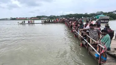 পন্টুনের সাথে আকস্মিক ধাক্কায় নিখোঁজ জেলে