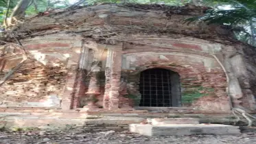 বিখ্যাত অভিনেতা ও নাট্যকার তুলসী লাহিড়ীর জমিদার বাড়ি বিলুপ্তির পথে 