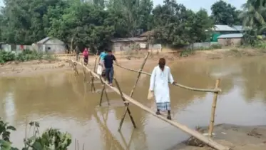 ১৫ গ্রামের মানুষের কাজে আসে না ঝিনাইগাতীর দুই সেতু