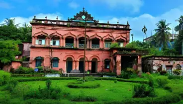 পর্যটকদের টানে নবাব ফয়জুন্নেছার স্মৃতিবিজড়িত বাড়ি
